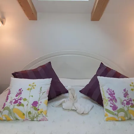 Beautiful View 1 Apartment *