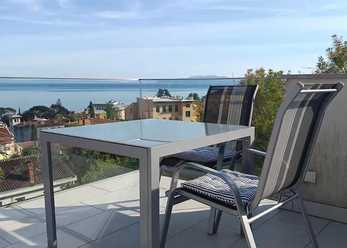 Beautiful View 1 Daire Opatija